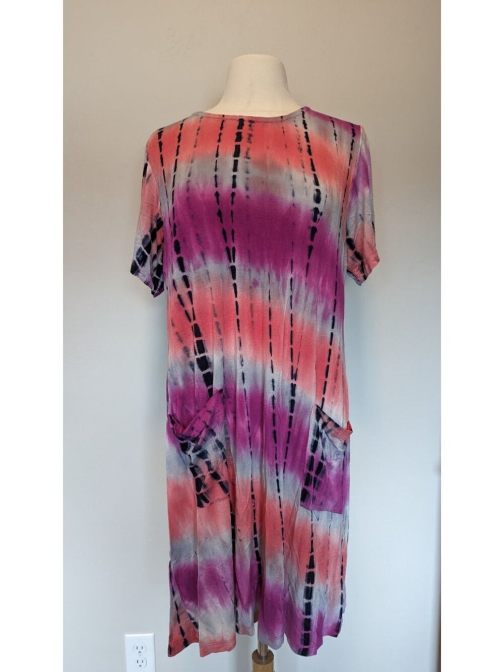 Tie-Dye Short Sleeve Dress With Pockets Medium